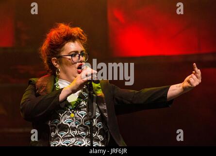 Edinburgh, UK. 5. August 2017. Der Lustgarten Ort startete sein 2017 Edinburgh Fringe Festival Programm veranstaltet von Komiker Ed spielen im Bild: Komiker, Jayde Adams Credit: Rich Dyson/Alamy Live News Stockfoto