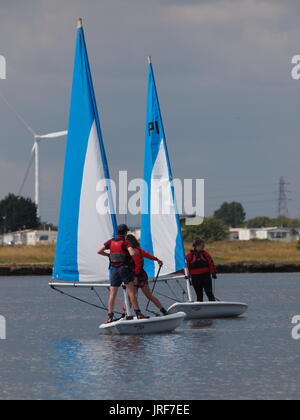 Sheerness, Kent, UK. 5. August 2017. UK-Wetter: ein sonniger Morgen auf Bartons Punkt See. Bildnachweis: James Bell/Alamy Live-Nachrichten Stockfoto