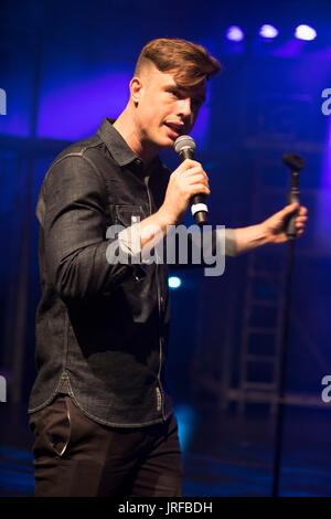 Edinburgh, Schottland. 5. August 2017. Edinburgh Fringe 2017 Pleasance Eröffnungs-Gala. Ryan Taylor Credit: Andrew Eaton/Alamy Live-Nachrichten Stockfoto