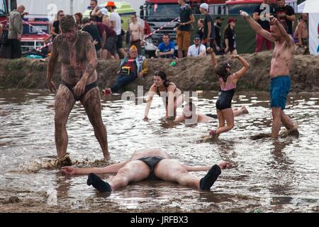 Kostrzyn nad Odra, Polen 4. August 2017 Polen Woodstock-Festival ist das größte Musikfestival in Polen. Kostrzyn zieht jedes Jahr etwa 200 Tausend Menschen. Magda Pasiewicz/Alamy Live-Nachrichten Stockfoto