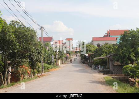 HAI DUONG, VIETNAM, Juli 30: Tor in vietnamesischen Dorf am Juli 30, 2014 in Hai Duong, Vietnam. Dies ist besondere Merkmale der ländlichen Vietna Stockfoto