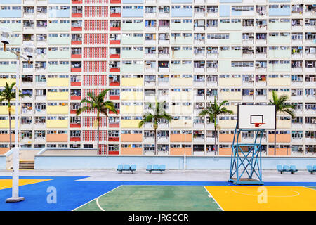 Choi Hung oder buchstäblich "Regenbogen" ist eine der ältesten öffentlichen Wohnsiedlungen in Hongkong. Im Wong Tai Sin Stadtteil Kowloon, entfernt die Stockfoto