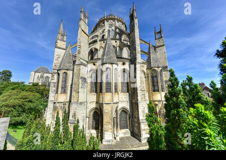 Kathedrale von Bourges, römisch-katholische Kirche befindet sich in Bourges, Frankreich. Es widmet sich der St.-Stephans und ist der Sitz von Erzbischof von Bourges. Stockfoto