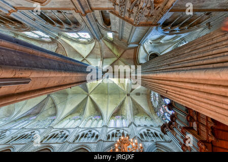 Bourges, Frankreich - 21. Mai 2017: Kathedrale von Bourges, die Römisch-katholische Kirche in Bourges, Frankreich. Es ist dem heiligen Stephanus gewidmet und ist der Sitz Stockfoto