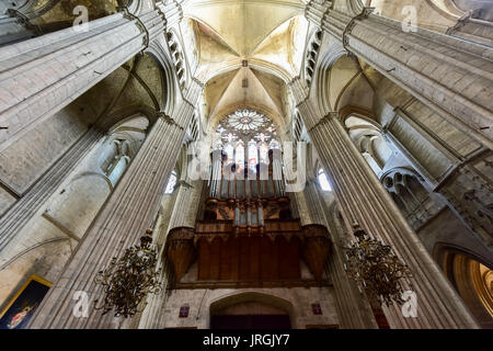 Bourges, Frankreich - 21. Mai 2017: Kathedrale von Bourges, die Römisch-katholische Kirche in Bourges, Frankreich. Es ist dem heiligen Stephanus gewidmet und ist der Sitz Stockfoto