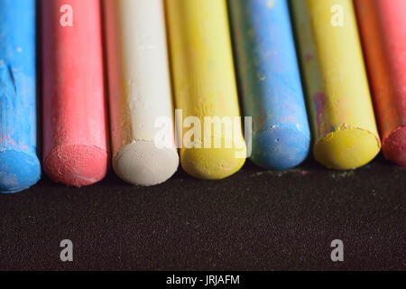 Makro Hintergrund Textur von bunten Schreiben Kreiden Stockfoto