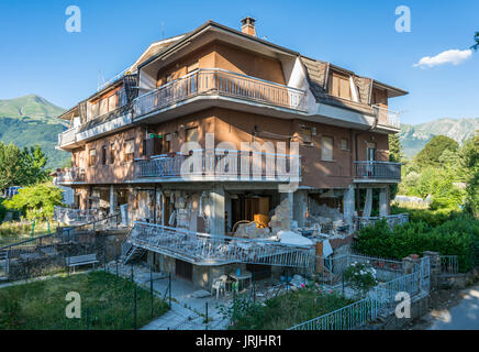 Trümmer des Erdbebens, das die Stadt Reggio Emilia in der Region Latium in Italien getroffen. Das starke Erdbeben am 24. August 2016 statt. Stockfoto