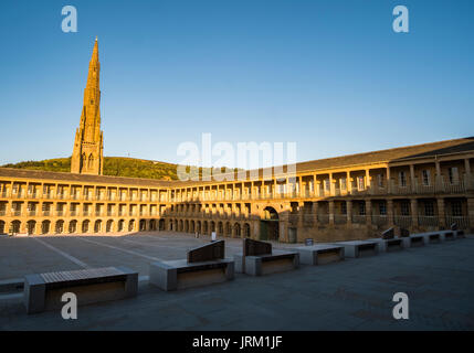 Das wunderschön renovierte Piece Hall in Halifax, West Yorkshire Stockfoto