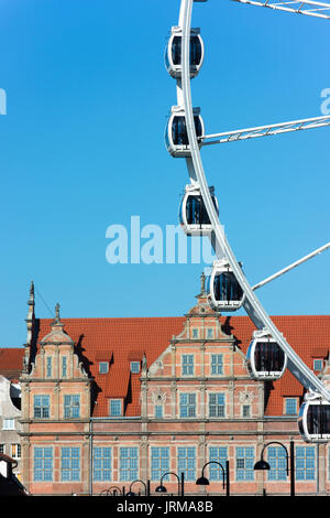 Danziger 'Amber Sky' Riesenrad in der Altstadt. Stockfoto