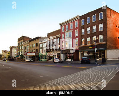 Genf, New York, USA. August 5, 2017. Blick auf Exchange Street in der Innenstadt von Genf, New York auf einem ruhigen Sommer morgen Stockfoto