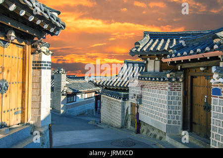 Das Dorf Bukchon Hanok, traditionelle koreanische Architektur in Seoul, Korea Stockfoto