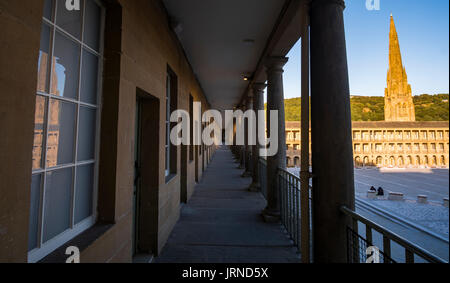 Das wunderschön renovierte Piece Hall in Halifax, West Yorkshire Stockfoto