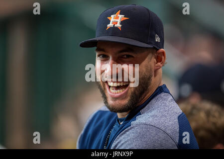 5. August 2017: Houston Astros Outfielder George Springer lacht auf der Trainerbank während ein Hauptliga-Baseball-Spiel zwischen der Houston Astros und der Toronto Blue Jays im Minute Maid Park in Houston, Texas. Trask Smith/CSM Stockfoto