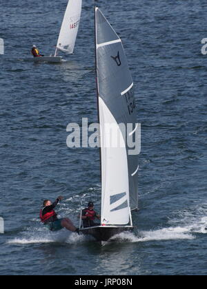 Sheerness, Kent. 6. August 2017. UK-Wetter: ein sonniger Tag für Segler in Sheerness, Teilnahme an den Rennen auf der Isle of Sheppey Segelclub. Bildnachweis: James Bell/Alamy Live-Nachrichten Stockfoto