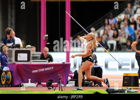 London, UK. 6. August 2017. Ivona DADIC Österreichs im Wettbewerb im Siebenkampf Speerwerfen werfen auf 2017, IAAF World Championships, Queen Elizabeth Olympic Park, Stratford, London, UK. Bildnachweis: Simon Balson/Alamy Live-Nachrichten Stockfoto