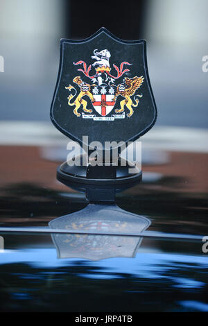 London, UK. 6. August 2017. Das Emblem der Camden Bürgermeister auf einen Dienstwagen. Bildnachweis: Michael Preston/Alamy Live-Nachrichten Stockfoto