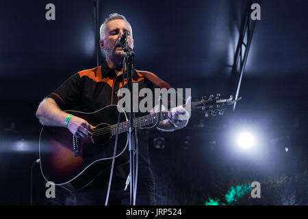 Mailand, Italien. 5. August 2017. Billy Bragg präsentiert sein neuesten Album "Shine a Light" während einer live-Performance. Bildnachweis: Luca Quadrio/Alamy Live-Nachrichten Stockfoto