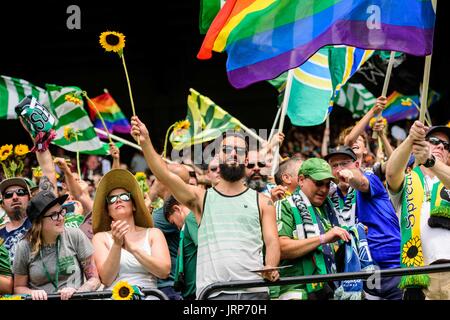 Portland, USA. 6. August 2017. Portland-Fans während der MLS Fußball-Spiel zwischen den Los Angeles Galaxy und die Portland Timbers in Providence Park auf Sonntag, 6. August 2017 in Portland, OR. Bildnachweis: Jacob Kupferman/CSM/Alamy Live-Nachrichten Stockfoto