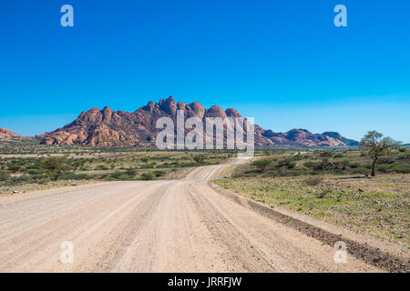 Spitzkoppe, einzigartige Felsformation im Damaraland, Namibia Stockfoto