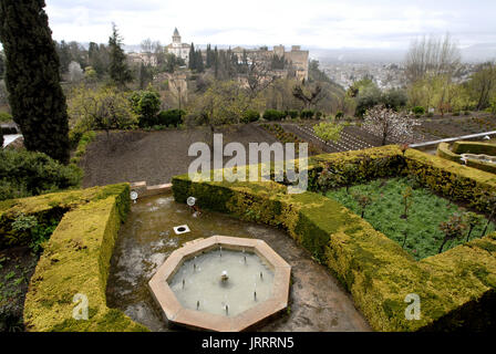 Gärten in der maurischen Palast Alhambra Granada Andalusien Spanien Stockfoto