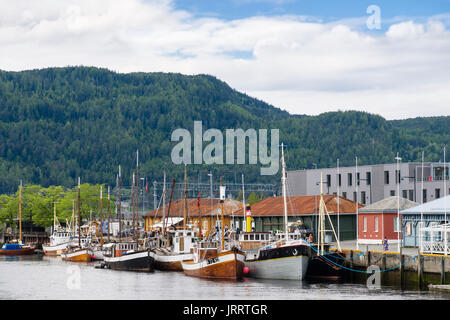 Traditionelle Holz- Angeln Boote auf dem Fluss Nidelva Quay. Trondheim, Sør-Trøndelag, Norwegen, Skandinavien, Europa Stockfoto