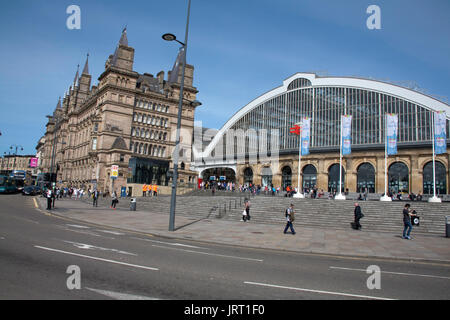 Liverpool Lime Street Station und der ehemaligen North Western Hotel Liverpool Merseyside England Stockfoto