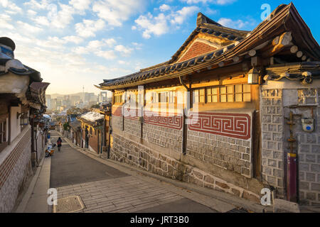 Bukchon Hanok Village in Seoul, Südkorea. Stockfoto