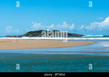 Coffs Creek erreicht die im Park Beach Holiday Park sehen, Coffs Harbour, NSW, Australien. Stockfoto