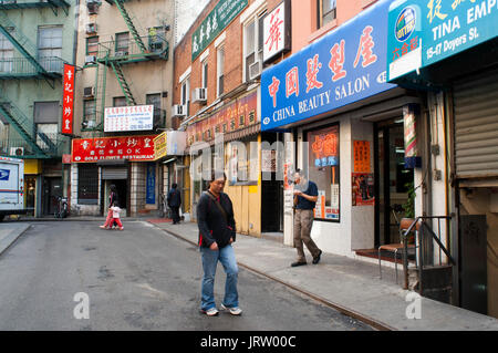 Blutiger Winkel. doyers doyers st st. Wurde die Straße benannt nach einer lokalen Zeitung wie die blutigen Ecke (blutiger Winkel) weil eine Straße mit l-Shap Stockfoto