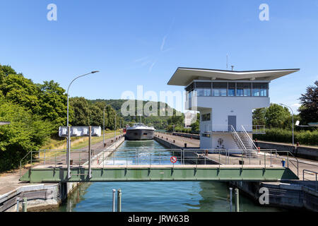 Wasseransammlung in Basel, Schweiz Stockfoto