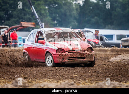 Linsberg/Deutschland - 05. AUGUST 2017: Stockcar Laufwerke auf eine schmutzige Spur Stockcar Challenge. Stockfoto