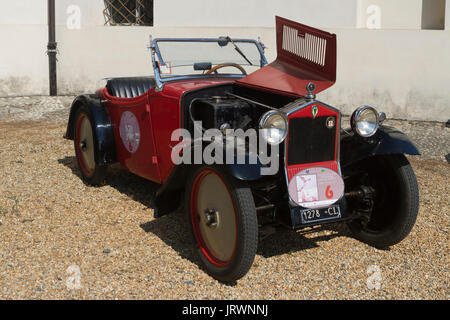 Ein 1931 DKW 580 Spider. Oldtimer und Sportwagen auf Ausstellung in Turin bei Parco Valentino Auto zeigen. Stockfoto