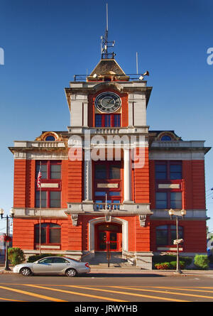 Genf, New York, USA. August 5, 2017 Genf Rathaus in der Innenstadt von Genf, New York auf einem ruhigen Sommer morgen Stockfoto