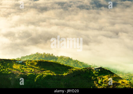 Schönen Sonnenaufgang vom Gipfel des Mount Batur - Bali, Indonesien Stockfoto