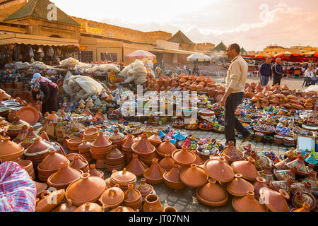 Keramik, Tajine Gerichte, Kaiserliche Stadt Meknes, Marokko, Maghreb Nordafrika Stockfoto