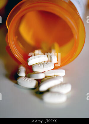 Zoloft 100 mg, Sertralin, wird vorgeschrieben, um Depression, Zwangsstörungen, Panikattacken, Angststörungen, posttraumatischen Stockfoto