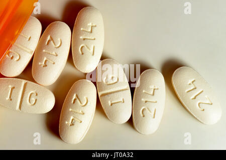 Zoloft 100 mg, Sertralin, wird vorgeschrieben, um Depression, Zwangsstörungen, Panikattacken, Angststörungen, posttraumatischen Stockfoto