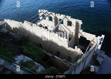 Vintage lokale Sandstein Kriegszeiten Strukturen in Malta Stockfoto