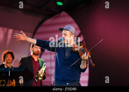 Kaliningrad, Russland, 06. August 2017: Konzert der Django Lassi auf der XII International Music Festival Kaliningrad Jazz Stockfoto