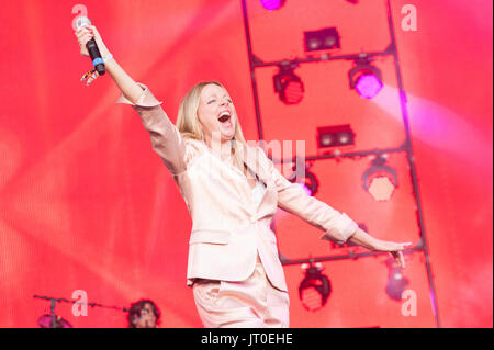 Verändert die Bilder 'Clare Grogan spielt Zurückspulen North Festival, Arley Hall, Cheshire 05 August, 2017. Stockfoto