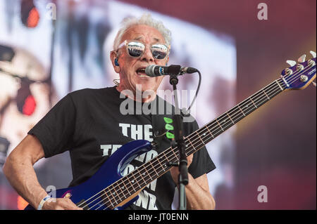 Die Trevor Horn Band mit Special guest Pepe play Rewind North Festival, Arley Hall, Cheshire 05 August, 2017. Stockfoto