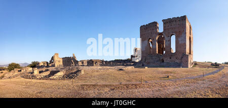 Berühmte Villa dei Quintili, archäologische Stätte von Rom. Römische Villa aus der ersten Hälfte des zweiten Jahrhunderts. Stockfoto