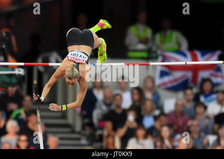 London, UK.  6. August 2017.  Ein Konkurrent beteiligt sich an den Stabhochsprung Frauen Finale im Londoner Stadion, am dritten Tag von der IAAF Weltmeisterschaften London 2017.  Ergebnis: Ekateríni Stefanídi (Griechenland) 4,91 m, Sandi Morris (USA) 4,75 m, Robeilys Peinado (Venezuela) 4,65 m.  Bildnachweis: Stephen Chung / Alamy Live News Stockfoto