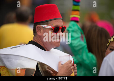 Siddington, Cheshire, UK. 6. August 2017. Das Publikum im Rücklauf North Festival in der Capesthorne Hall in der Nähe von Macclesfield. Stockfoto