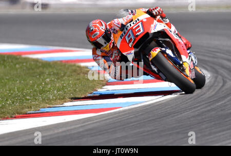 Spanische Motorrad-Rennradfahrer MARC MARQUEZ in Aktion während des Grand Prix der Tschechischen Republik 2017 auf der Rennstrecke von Brno in der Tschechischen Republik, am 5. August 2017. (CTK Foto/Lubos Pavlicek) Stockfoto