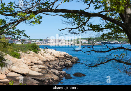 Die Gloucester City Waterfront von der Bühne Gabel Park gesehen. Gloucester Hafen, Cape Ann, Massachusetts. Stockfoto