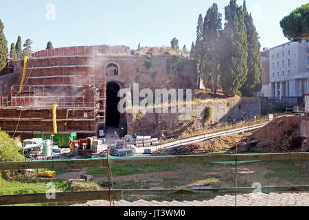 Rom, Italien, Juli 2017 - Mausoleo di Augusto das Mausoleum des Augustus ist ein großes Grab durch den römischen Kaiser Augustus um 28 v. Chr. gebaut Stockfoto