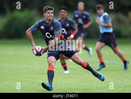 Englands Piers Francis während des Trainings im Lensbury Hotel, London. Stockfoto