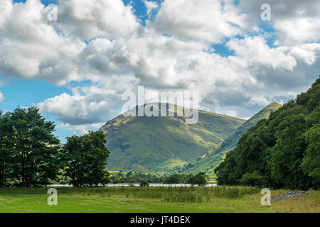 Hohe Hartsop Dodd steigende über den Kirkstone Pass im Nationalpark Lake District, Cumbria Stockfoto