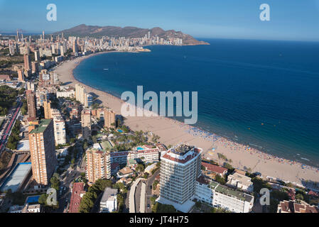 Luftaufnahme von Benidorm Skyline der Stadt, in der Provinz Alicante, Spanien. Stockfoto